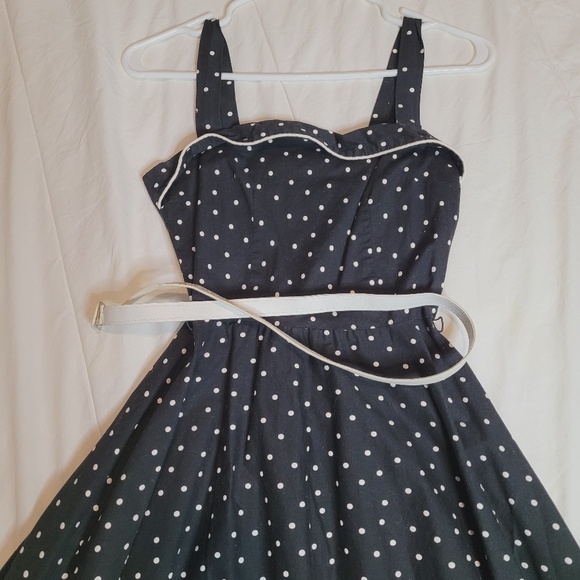 Stop staring clothing polka dot dress (size M) - Picture 4 of 8